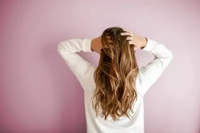 Jak efektivně na růst vlasů?